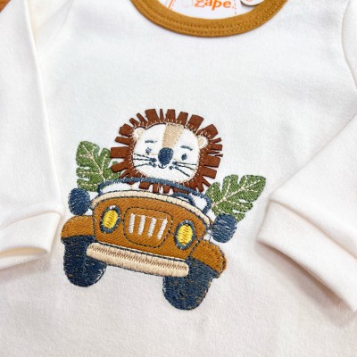  CONJ. DE MALHA 3 PEÇAS - Leãozinho com Jeep - Caramelo e Off White